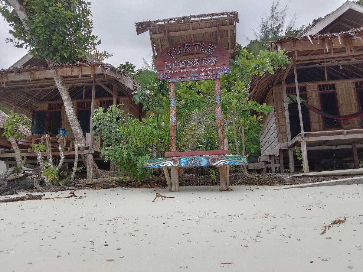 Turtle Dive Homestay Kri Buitenkant foto